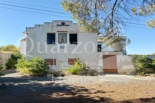 Haus  Diseminado. En venta finca rústica con masía tradicional, gran terreno y esp