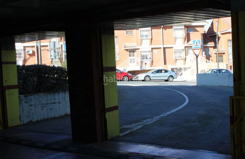 Foto 15fc4dad-a9c2-42a3-b772-edca48d74ef6. Aparcament cotxe a Perales del Río Getafe