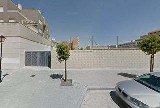 Aparcament cotxe a Universidad