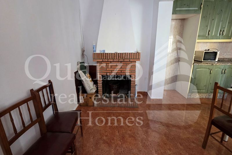 Foto 1708d2ee-5a68-4336-8740-ebad47f1f28a. Casa adossada amb xemeneia calefacció a Madrigalejo