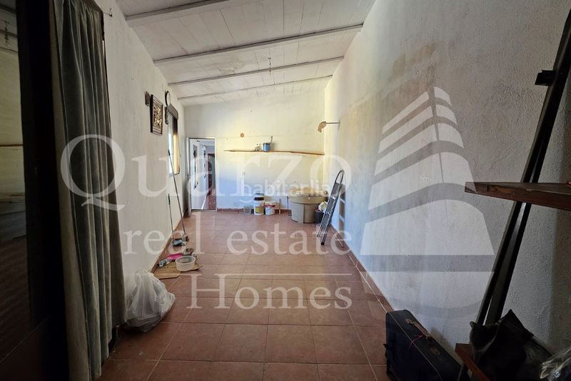 Foto a46a219f-e188-4623-9e1e-949b78419dac. Casa adossada amb xemeneia calefacció a Madrigalejo