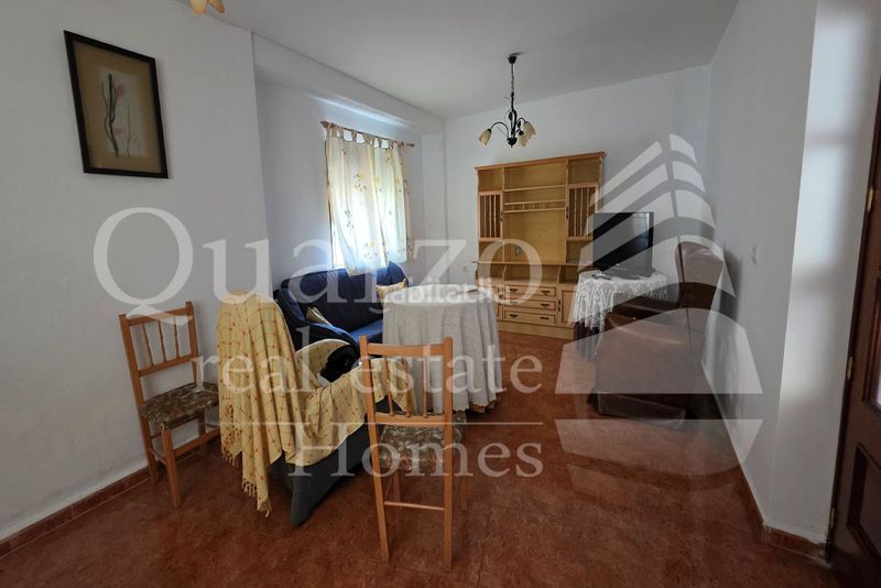 Foto f1c7538e-f100-4283-b34f-149fb9ca8438. Casa adossada amb xemeneia calefacció a Madrigalejo