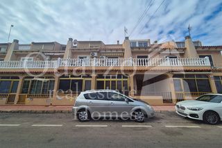 Casa pareada  Calle la barraca. Se vende casa pareada en torrevieja, (alicante)