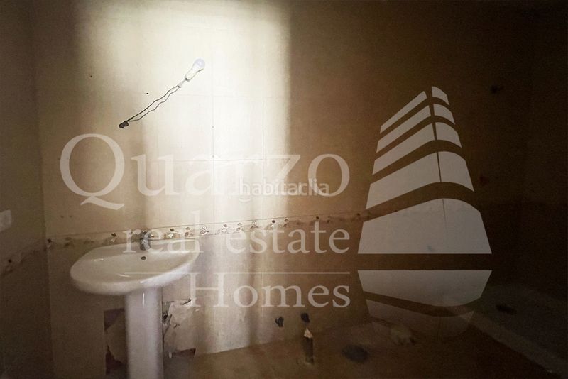 Foto f3559d1c-65a9-42b1-aabd-960873d02cb6. Casa aparellada amb aparcament a Mata (La)