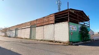 Bâtiment à usage industriel à Valdepeñas. En venta espléndido conjunto de naves en valdepeñas, ciudad real