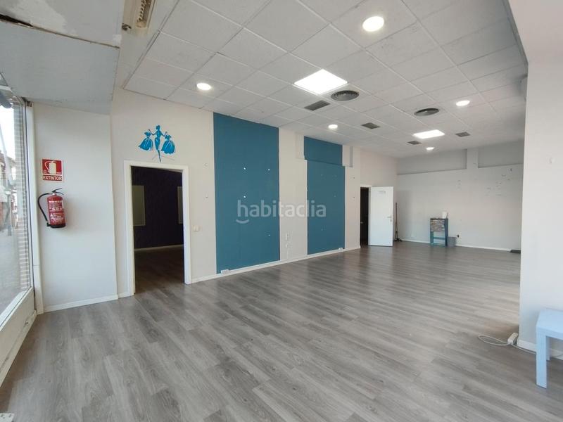 Foto cbe55e14-2cb0-4b70-a04a-2b0b9f3a4b90. Alquiler local comercial local muy luminoso en el centro en Leganés