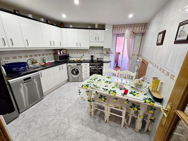 Foto 15d94384-954a-47e7-99c4-59070d43cec3. Àtic amb calefacció aparcament a Casco Antiguo Leganés