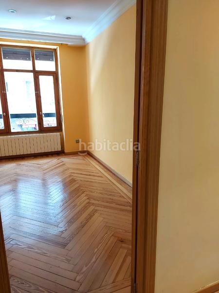 Foto c19a6b12-f2af-45d0-97d3-9fe0e7b8b05f. Alquiler piso en Lista Madrid