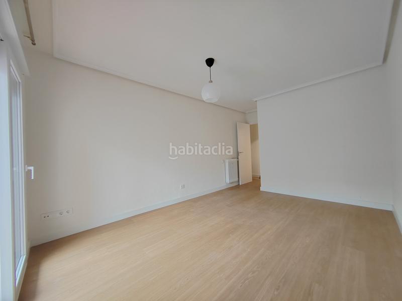 Foto cafdfebe-9747-41a3-8f00-d876e1afc89a. Rent flat with parking pool in Ventas Madrid