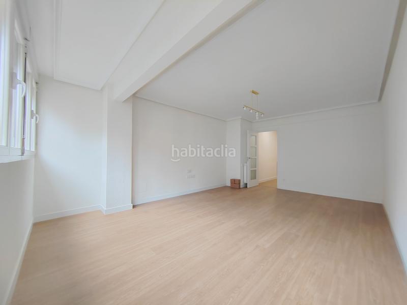 Foto 27ecc6ce-f314-4b46-b137-5c473d92c176. Alquiler piso en Ventas Madrid