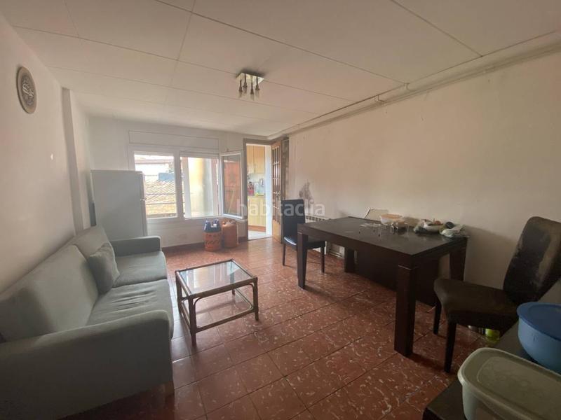 Foto 3dd7b92b-d889-456e-a2ff-e1d4c5a477b2. Edificio edifici en venda al centre en Nord Vic