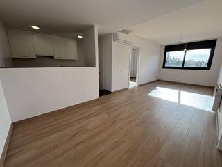 Rent Flat  Canigo. Es lloga pis a prats de lluçanès