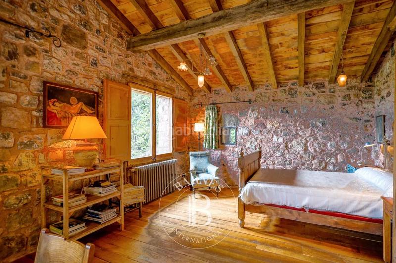 Foto 8c935ee1-aeb9-45e7-a316-d7ed6e1d2f8d. Masía en Camprodon