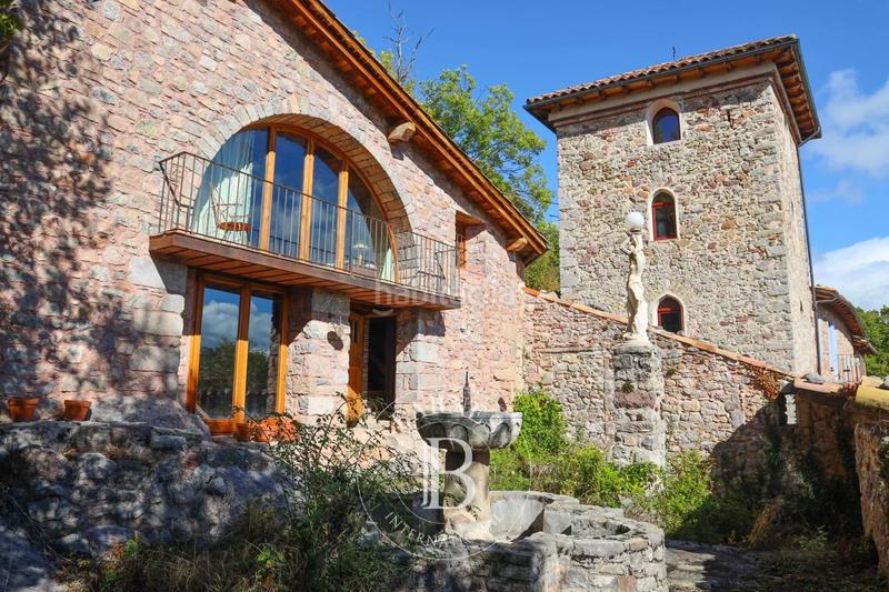 Foto f09a5447-d6d2-4d1f-a55d-88e24fae4d9f. Masía en Camprodon