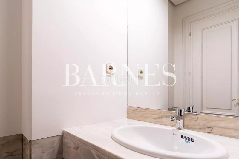 Foto b7867911-f52e-455a-8290-145f41c2fa8f. Location appartement avec chauffage parking piscine dans Madrid