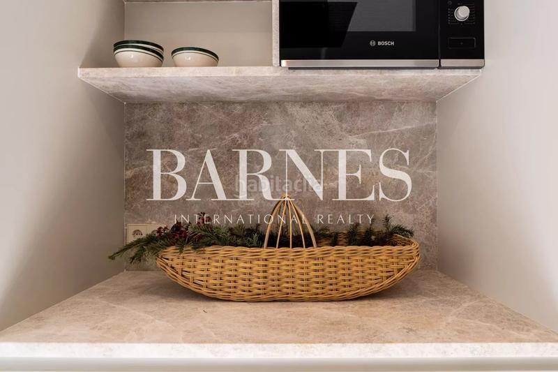 Foto 30c5f122-b32c-4dea-87ca-57d64922ea64. Lloguer pis amb calefacció aparcament piscina a Almagro Madrid