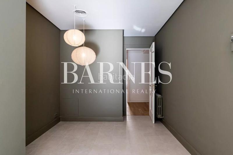 Foto 36b71dad-8e93-4e0c-9508-e5293af45037. Lloguer pis amb calefacció aparcament piscina a Almagro Madrid