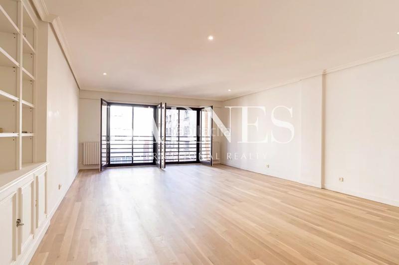 Foto 9a606e9c-bd40-41f0-8f8e-d5ad9312e2bb. Alquiler piso en Almagro Madrid