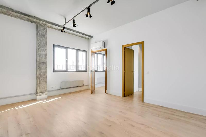 Foto 0d30f6cc-953d-453b-ade6-019ccd4bed90. Attico con riscaldamento parcheggio in Simancas Madrid