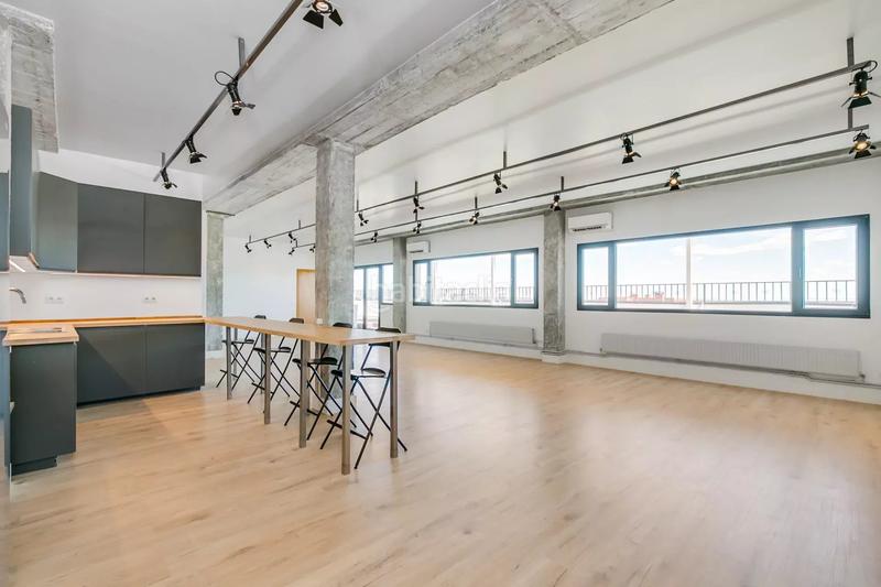 Foto 045a5e65-e7e8-4384-924e-b6084817a492. Attique avec chauffage parking dans Simancas Madrid