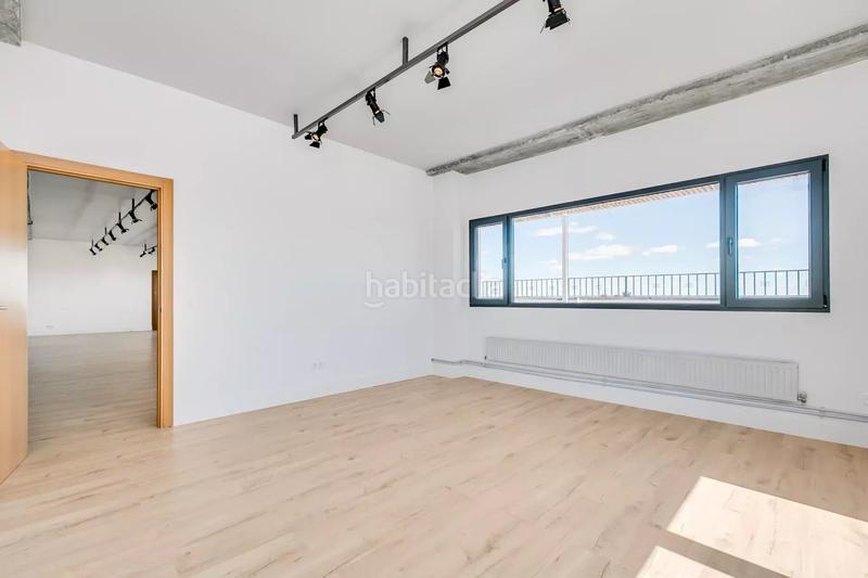 Foto 7ae56e7c-6a0d-4bcb-a9a6-1a83c221ace3. Attique avec chauffage parking dans Simancas Madrid