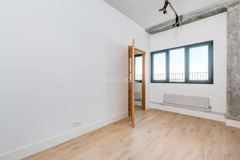 Foto a90e8164-ae14-4eff-9249-d6d87111af60. Dachwohnung mit heizung parking in Simancas Madrid