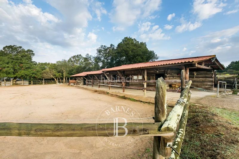 Foto a2b54ca0-ff4a-416c-9b3e-e21dd458af32. Country house with heating pool in Cassà de la Selva