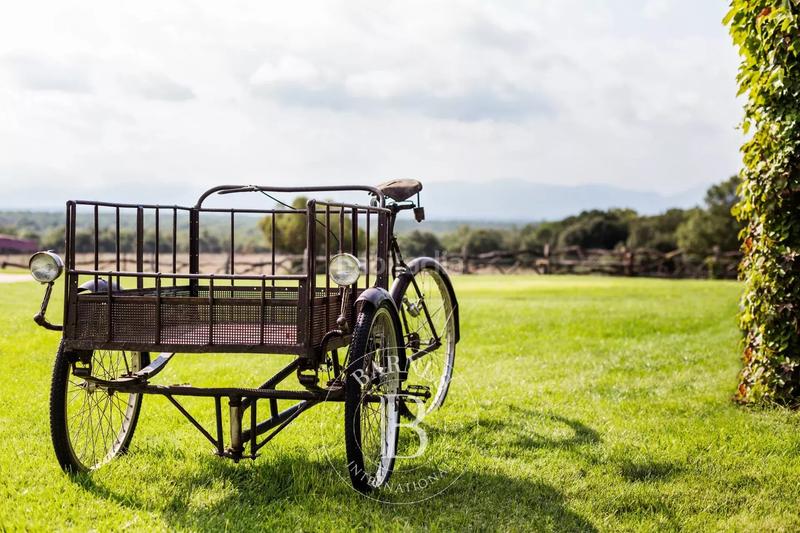 Foto eb50ac66-187e-4fb8-9986-f9db1288fda1. Masía en Cassà de la Selva