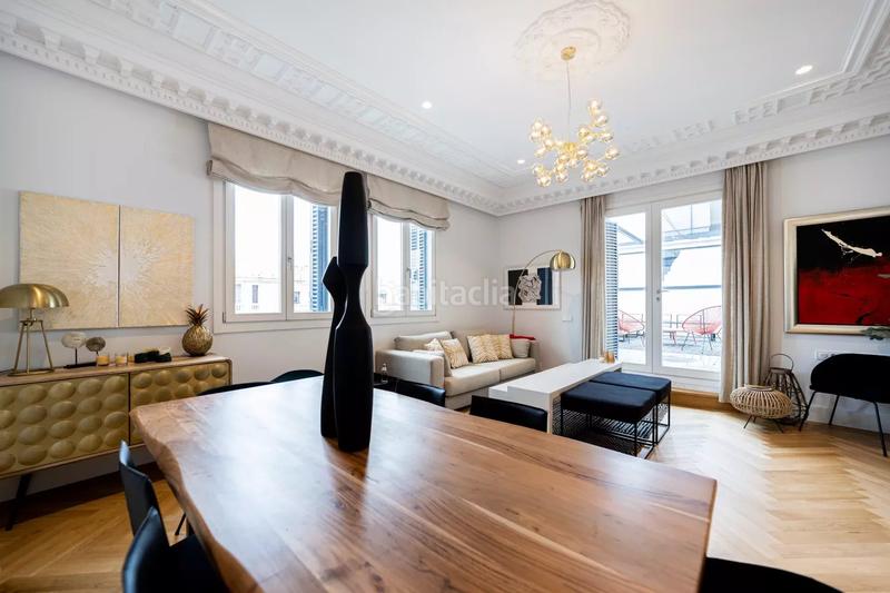 Foto 5305d273-2872-4c08-a38b-a40384f06ea0. Àtic amb calefacció a Cortes-Huertas Madrid