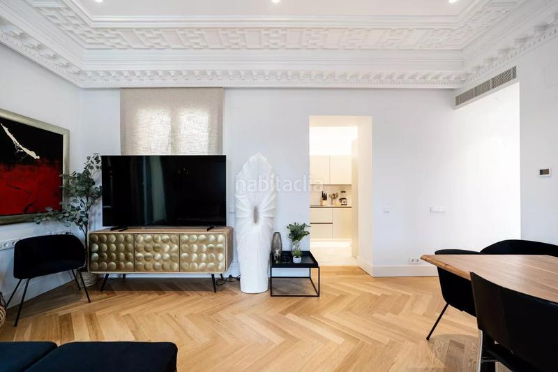 Foto a509edb8-92cb-40e3-b94b-6972ce665305. Àtic amb calefacció a Cortes-Huertas Madrid