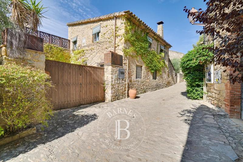 Foto 281ce220-a01b-4143-a0d5-07cea168f19a. Masia amb calefacció a Forallac