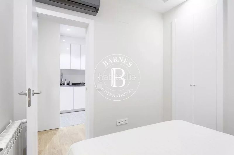 Foto c9c3cd56-d09b-4faa-8df3-675650f45747. Rent flat with heating in Sol Madrid