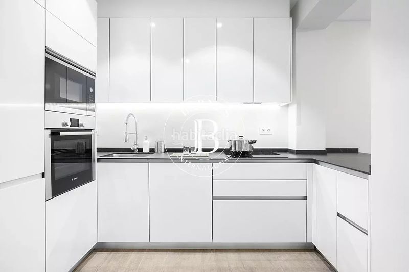 Foto ec110177-cc6e-424e-97b7-de43ed86a3c0. Rent flat with heating in Sol Madrid