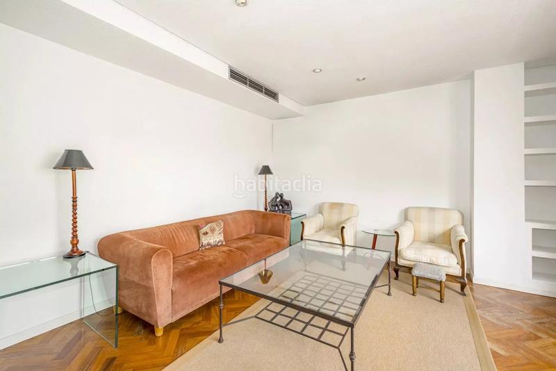 Foto 00a179c7-e5f1-4033-a59f-5f35fbe3ebbb. Appartement avec parking dans Sol Madrid