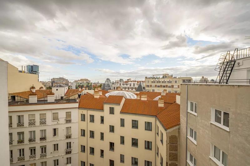 Foto 808079e3-085b-4adf-8eea-515b1fdb71db. Appartement avec parking dans Sol Madrid