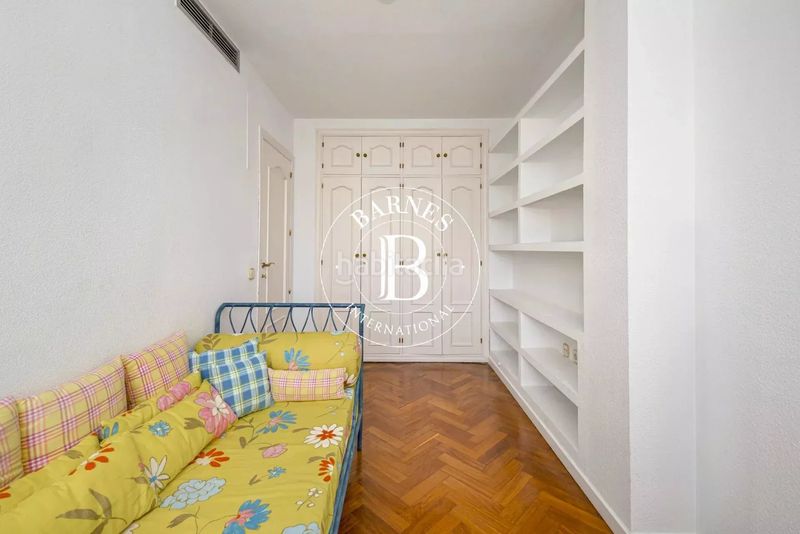 Foto bf86a090-8361-4642-9750-5f5890136b97. Pis amb aparcament a Sol Madrid