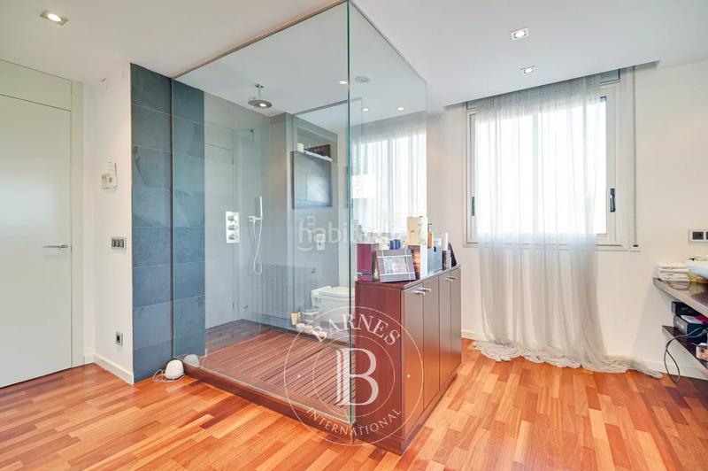 Foto 0ecacbe9-343f-48b6-8b51-65b89da72637. Casa con parcheggio piscina in Palau Girona