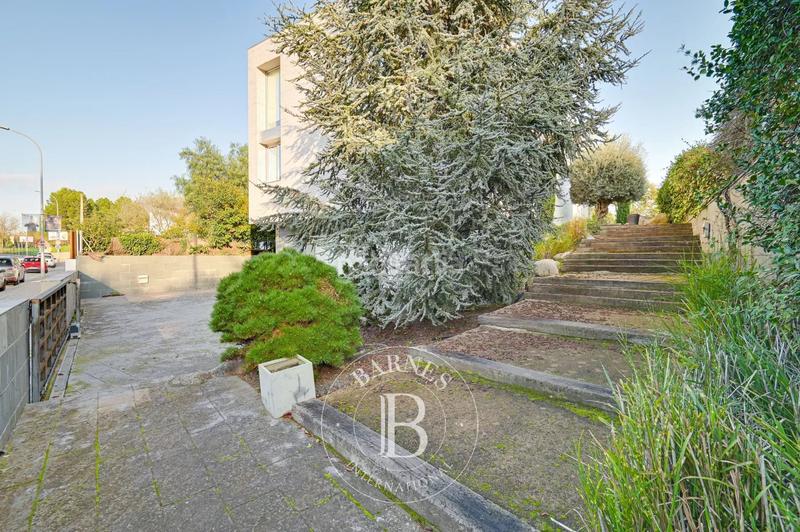 Foto b2f29f55-54ec-421b-8faa-ab1719ae6f7a. Casa con parcheggio piscina in Palau Girona