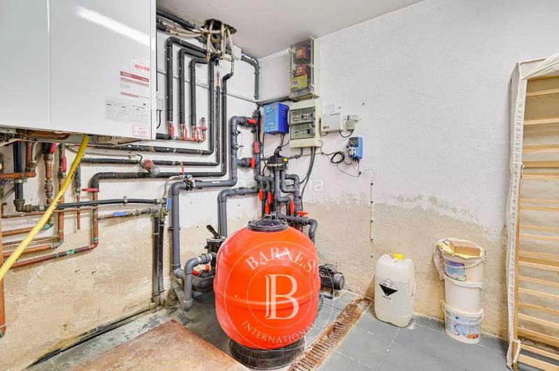 Foto 1a437e0b-a5d8-4f82-8216-cf605b8dbe37. Haus mit parking pool in Palau Girona