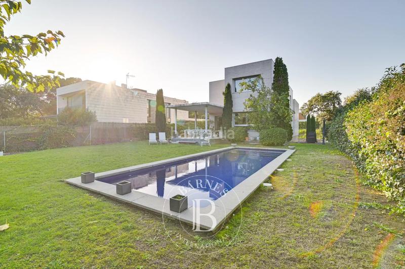 Foto be4aa779-a9f3-4f62-b976-a8c6b0f84eb3. Haus mit parking pool in Palau Girona