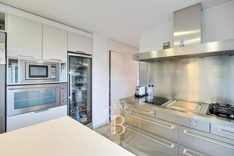 Foto f3ee703a-09b0-45e0-b70a-e2519b0242a7. Haus mit parking pool in Palau Girona