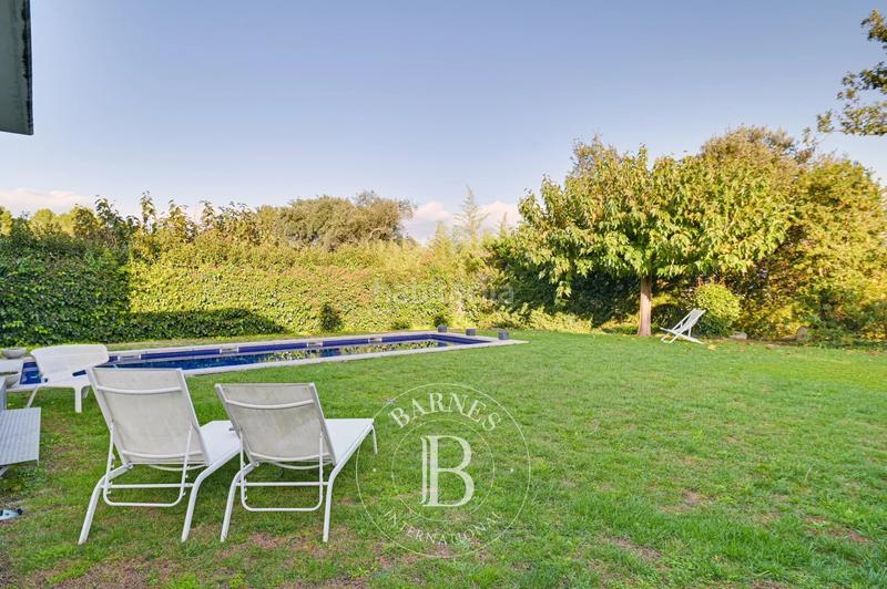 Foto 8d9ac7c1-2a49-49d1-a767-09246e3300b9. Maison avec parking piscine dans Palau Girona