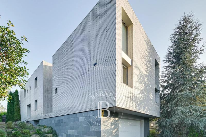 Foto dd52fa52-bd18-4029-b0e1-42709bb1e6f3. Maison avec parking piscine dans Palau Girona