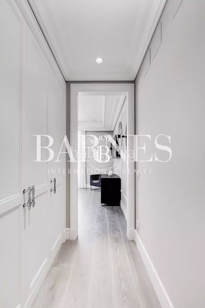 Foto 44f2ef7d-fd6b-4570-8635-c7f41d844378. Rent flat with heating parking pool in Sol Madrid