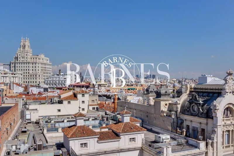 Foto 930145e1-3751-48f7-bae5-77af82230cde. Rent flat with heating parking pool in Sol Madrid