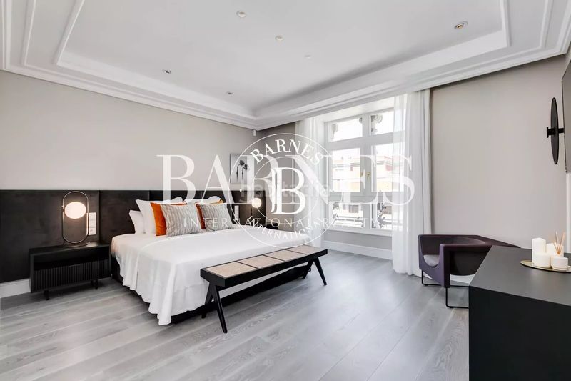 Foto be54e42e-81a5-4ed8-96c4-06cf574f28b2. Rent flat with heating parking pool in Sol Madrid