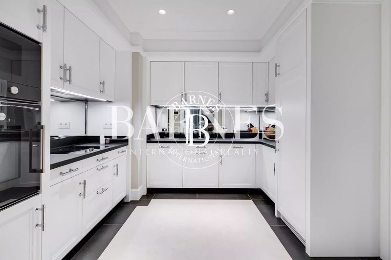Foto d4dd8abb-1068-45ef-8608-2635b82d3240. Rent flat with heating parking pool in Sol Madrid