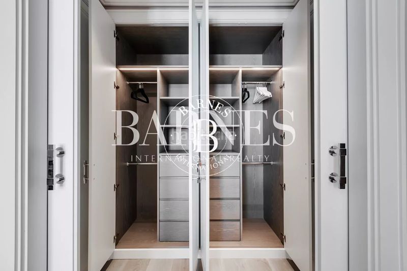 Foto dcdd85a6-f1ee-4d7b-a104-26cfb0e768f4. Rent flat with heating parking pool in Sol Madrid