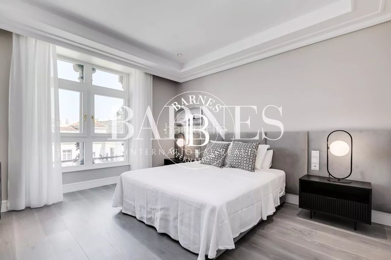 Foto ddf59211-f9ff-4653-b88a-2c08300312c8. Rent flat with heating parking pool in Sol Madrid