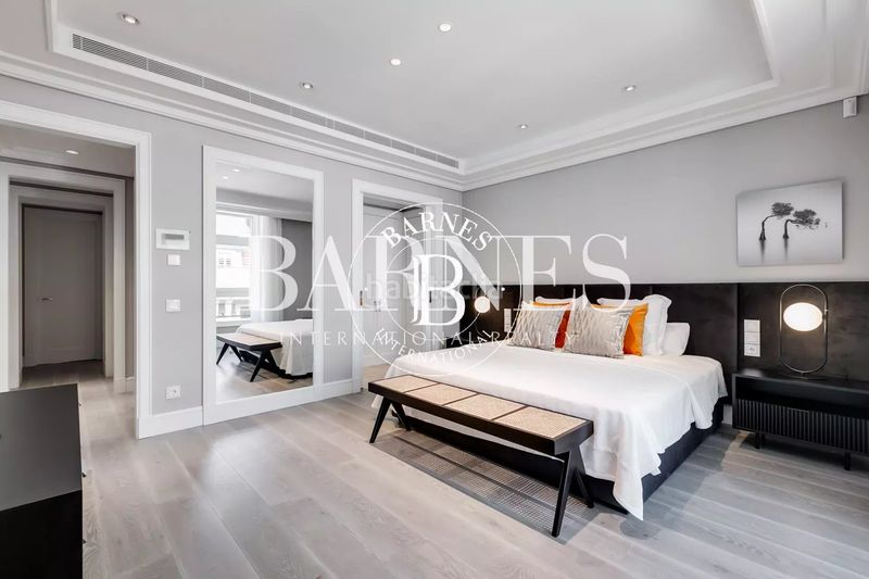 Foto e71423f9-d2a3-4e6e-b218-316f84f1775f. Rent flat with heating parking pool in Sol Madrid